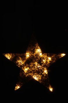 Metal hanger star with foil cover, 15LED, 6h timer, battery box in satin bag,